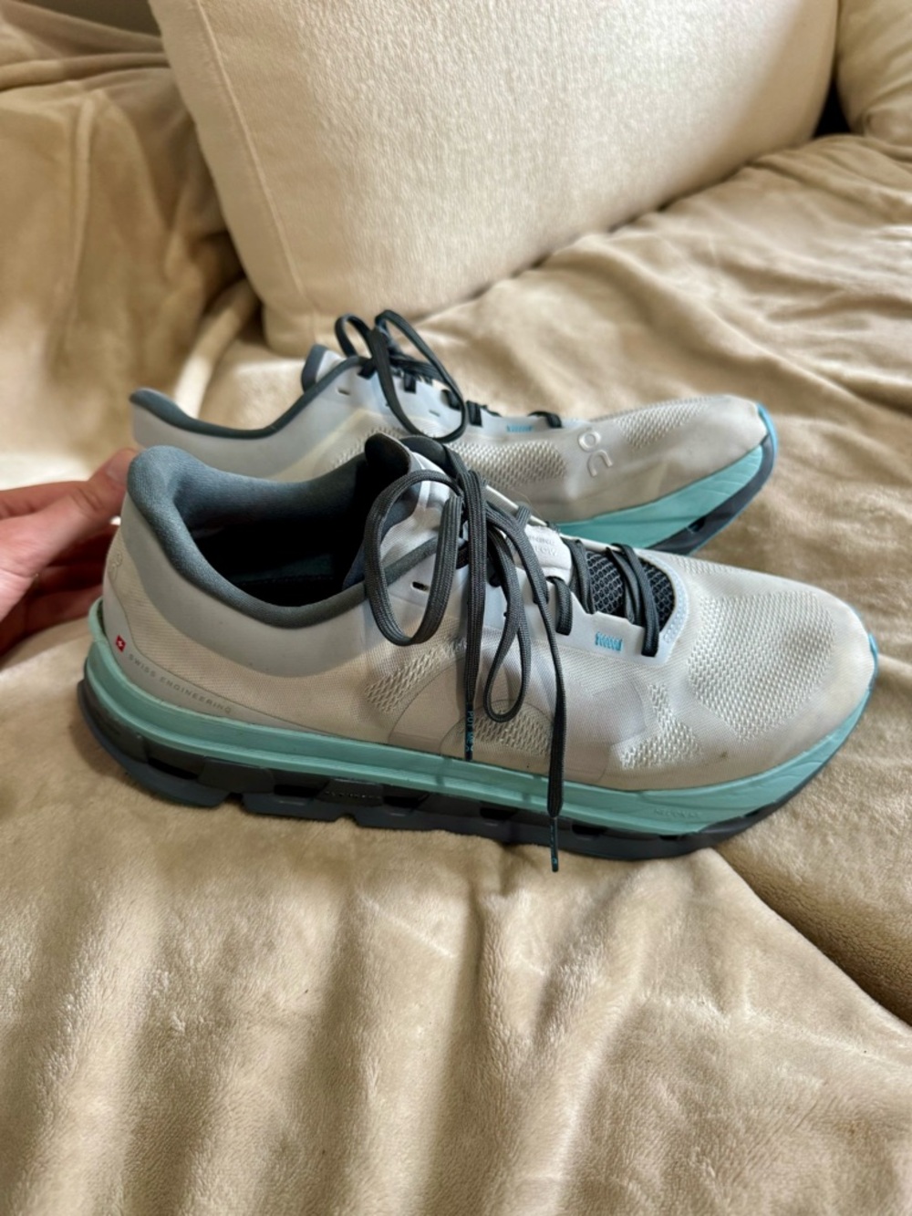 On Running Women's Cloud Flow